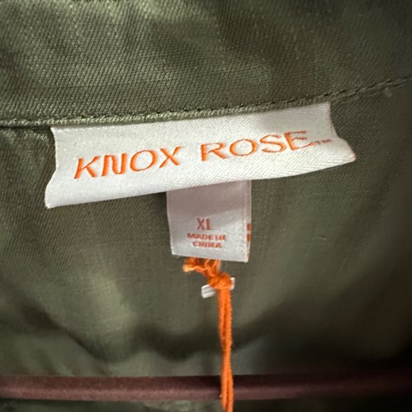 Knox Rose NWT women's size XL army green long sleeve button front v neck top - Picture 4 of 9